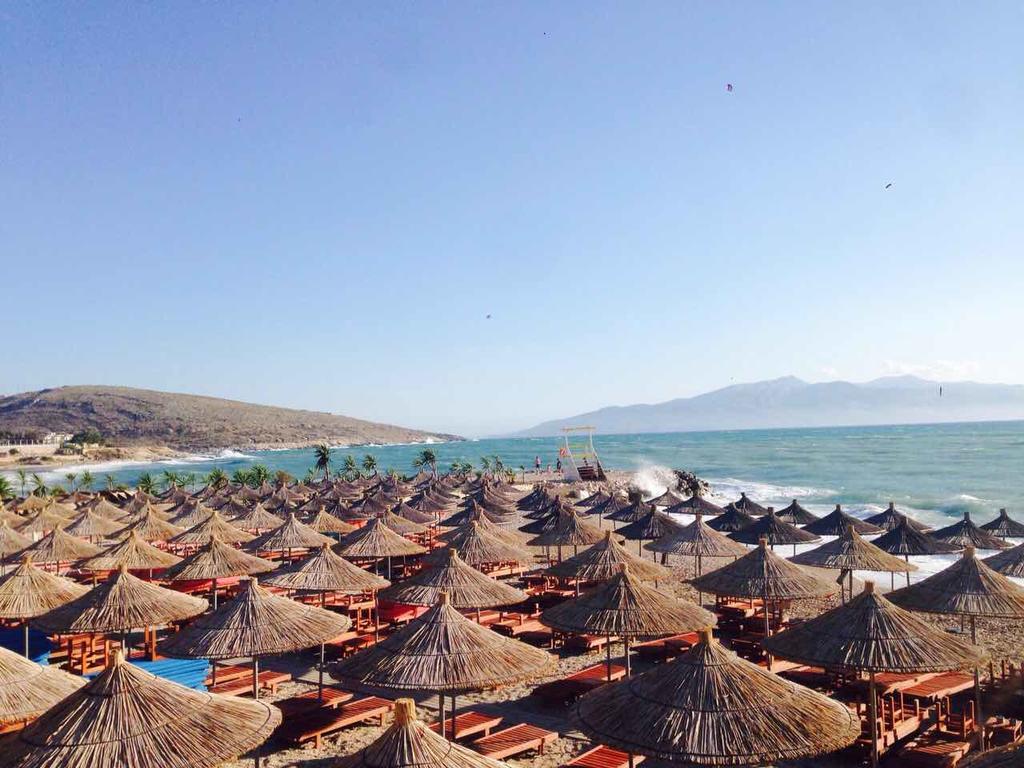 Apartments On The Beach Sarandë Eksteriør billede